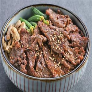 解牛炭火牛肉蓋飯加盟