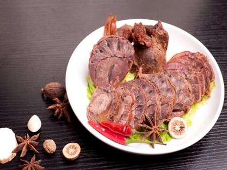 新農(nóng)牛肉面館加盟