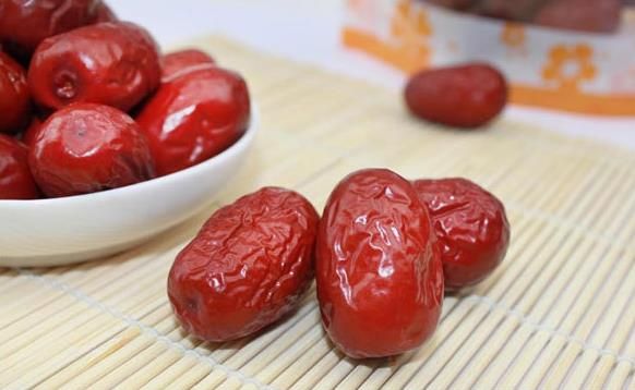 百年樹(shù)休閑食品加盟